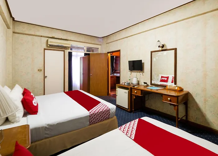 Hotel 12pm