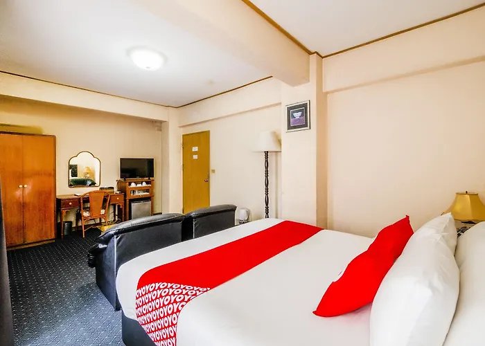 Hotel 12pm