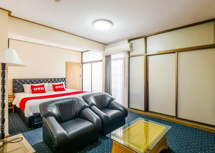 12pm Hotel