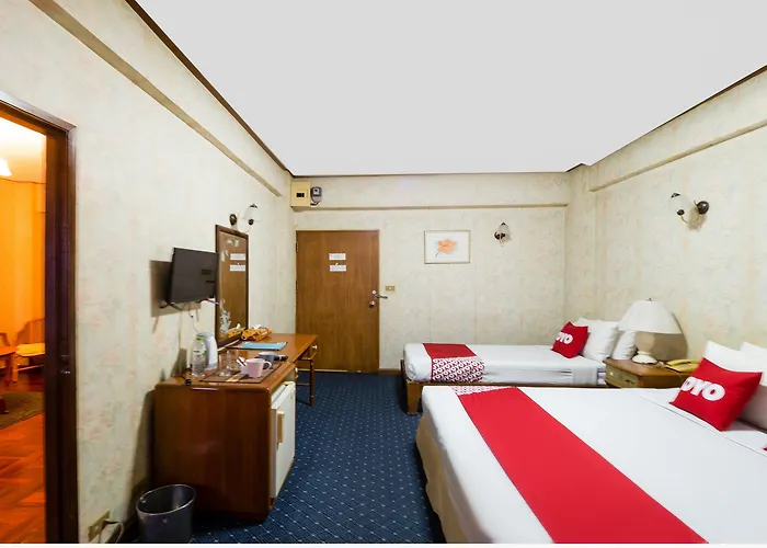12pm Hotel