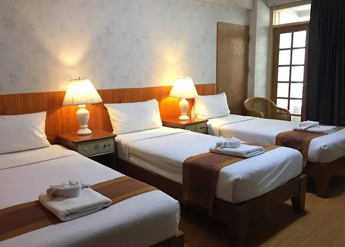 12pm Hotel 3*