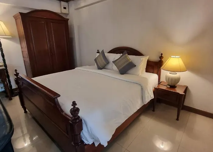 12pm Hotel 3*